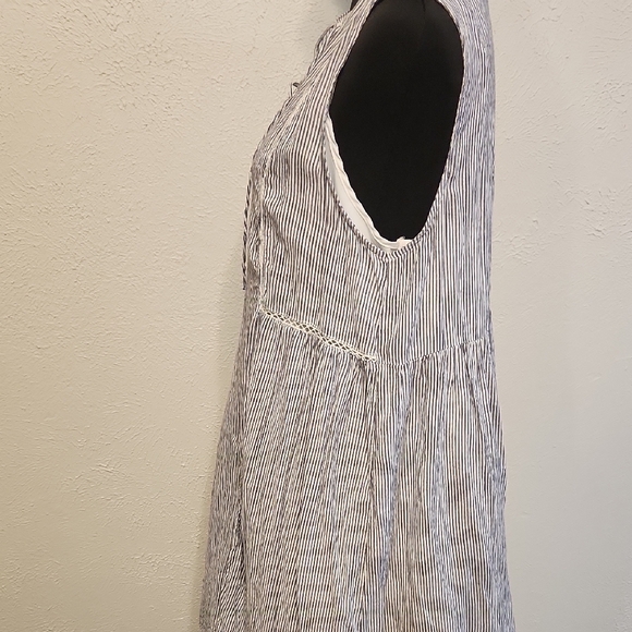 Old Navy Navy and White Striped Dress - Picture 3 of 8